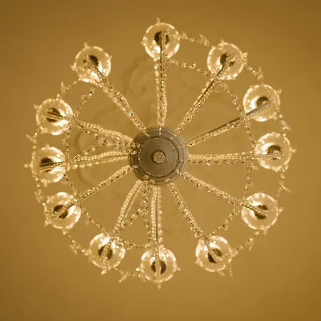 Alojamento de Acomodação e Pequeno-almoço Regina Elena Avola