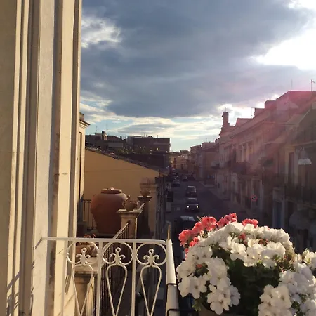 Alojamento de Acomodação e Pequeno-almoço Regina Elena